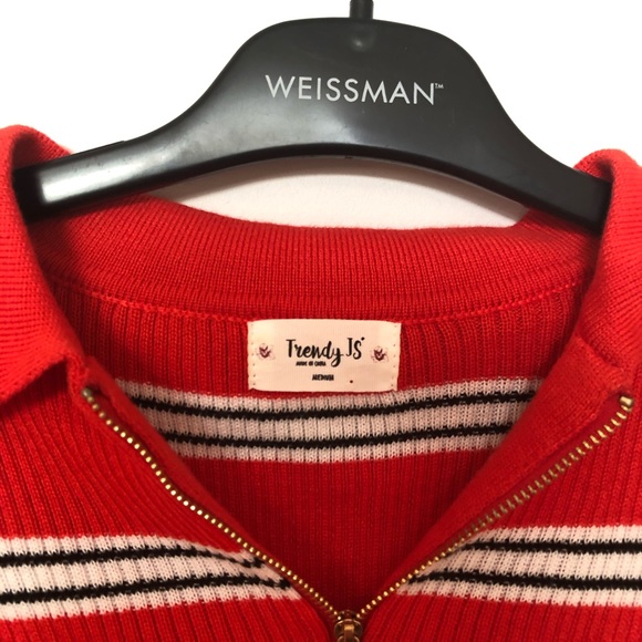 Striped long sleeve🤍 - Picture 3 of 4